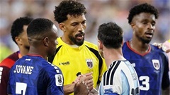 'Lên đồng' ở World Cup, Vozinha sắp thành đồng đội của Lionel Messi?